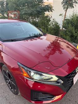 نيسان ألتيما